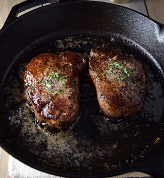 How to Cook Filet Mignon in a Saute Pan